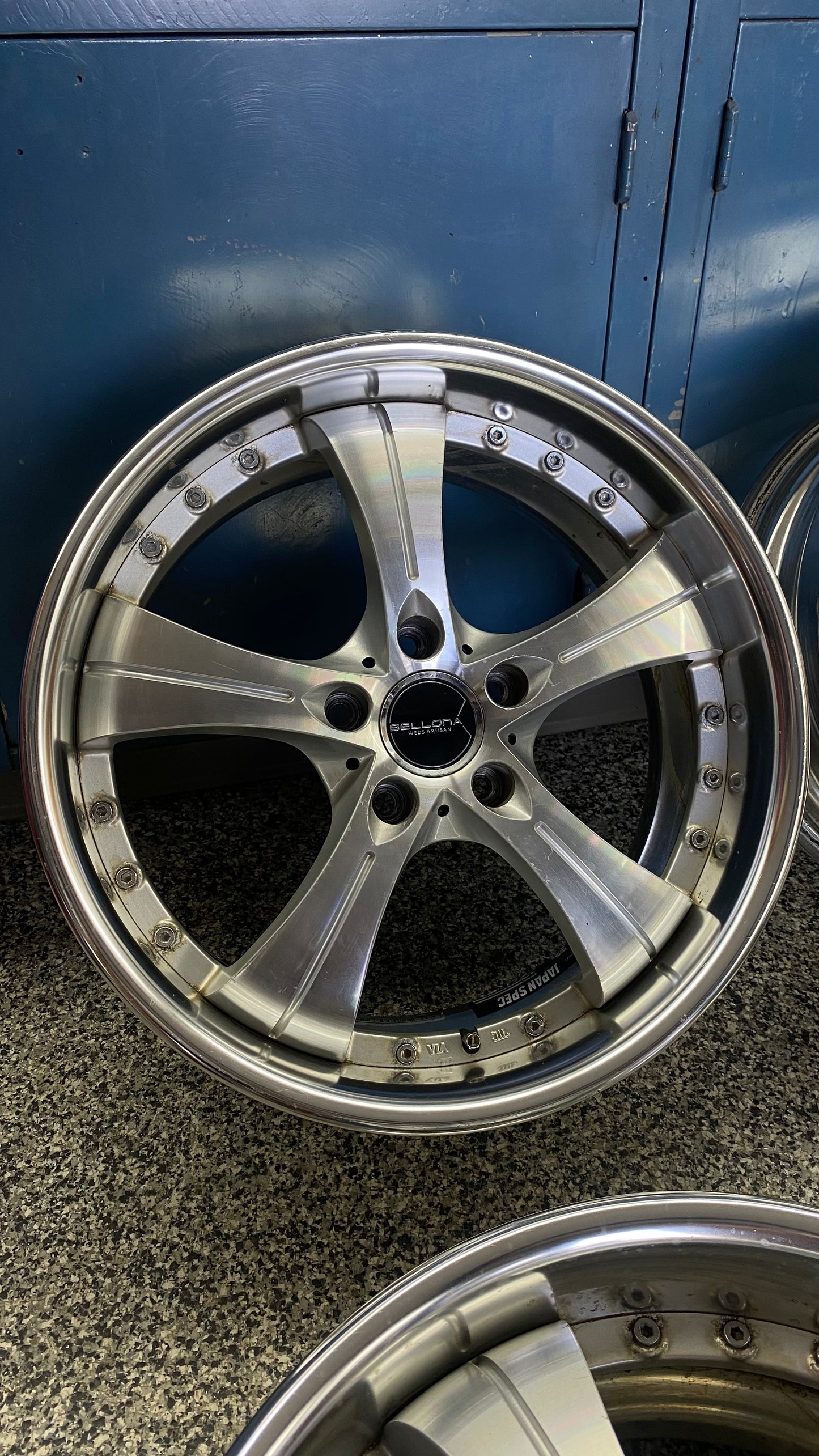 Weds Artisan Bellona 18''