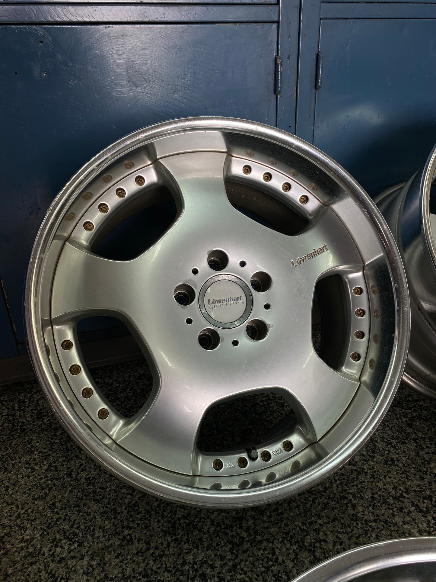 Lowenhart X/Position D01 18''