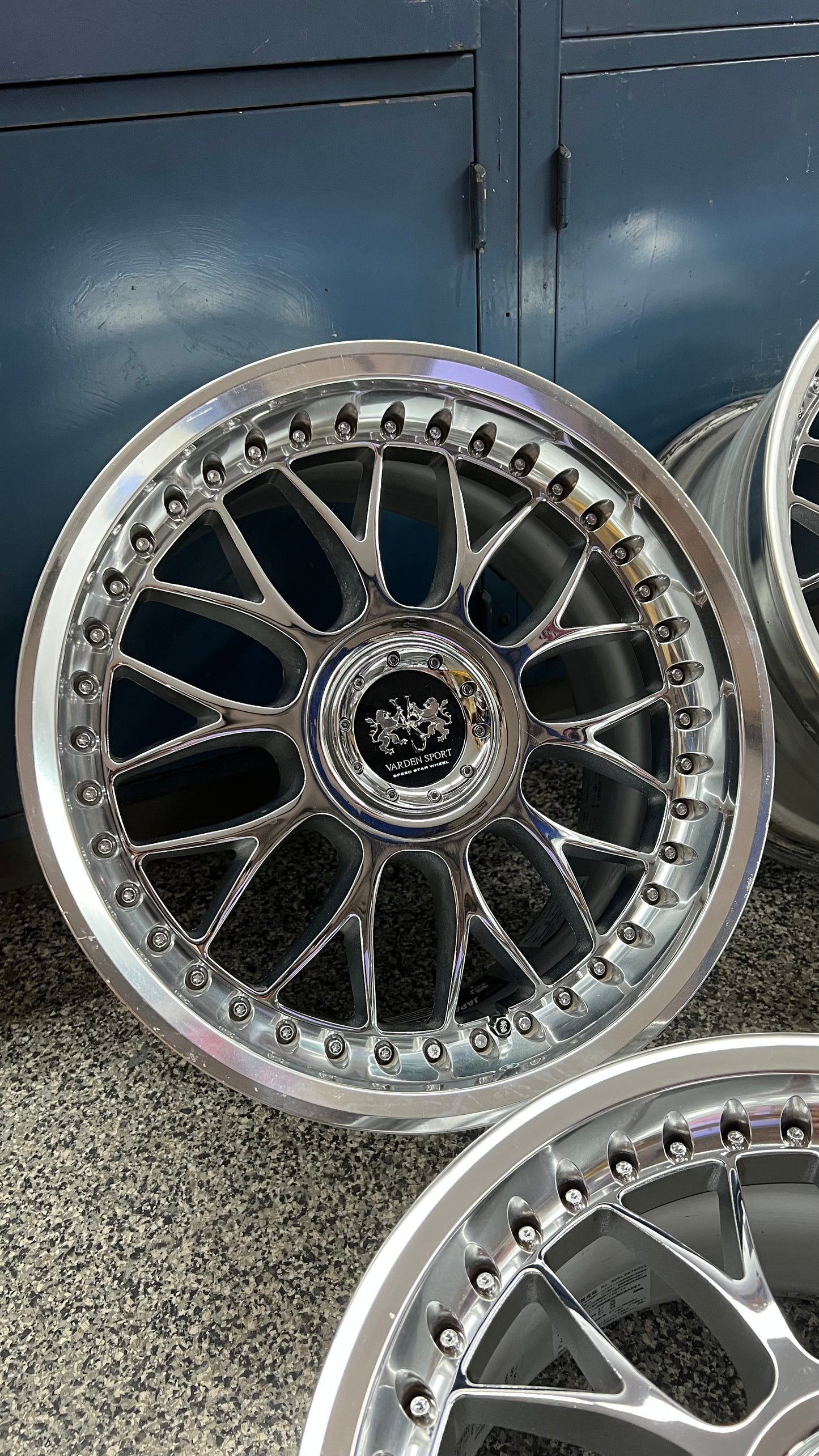 SSR Varden Sport Schwarz 18''