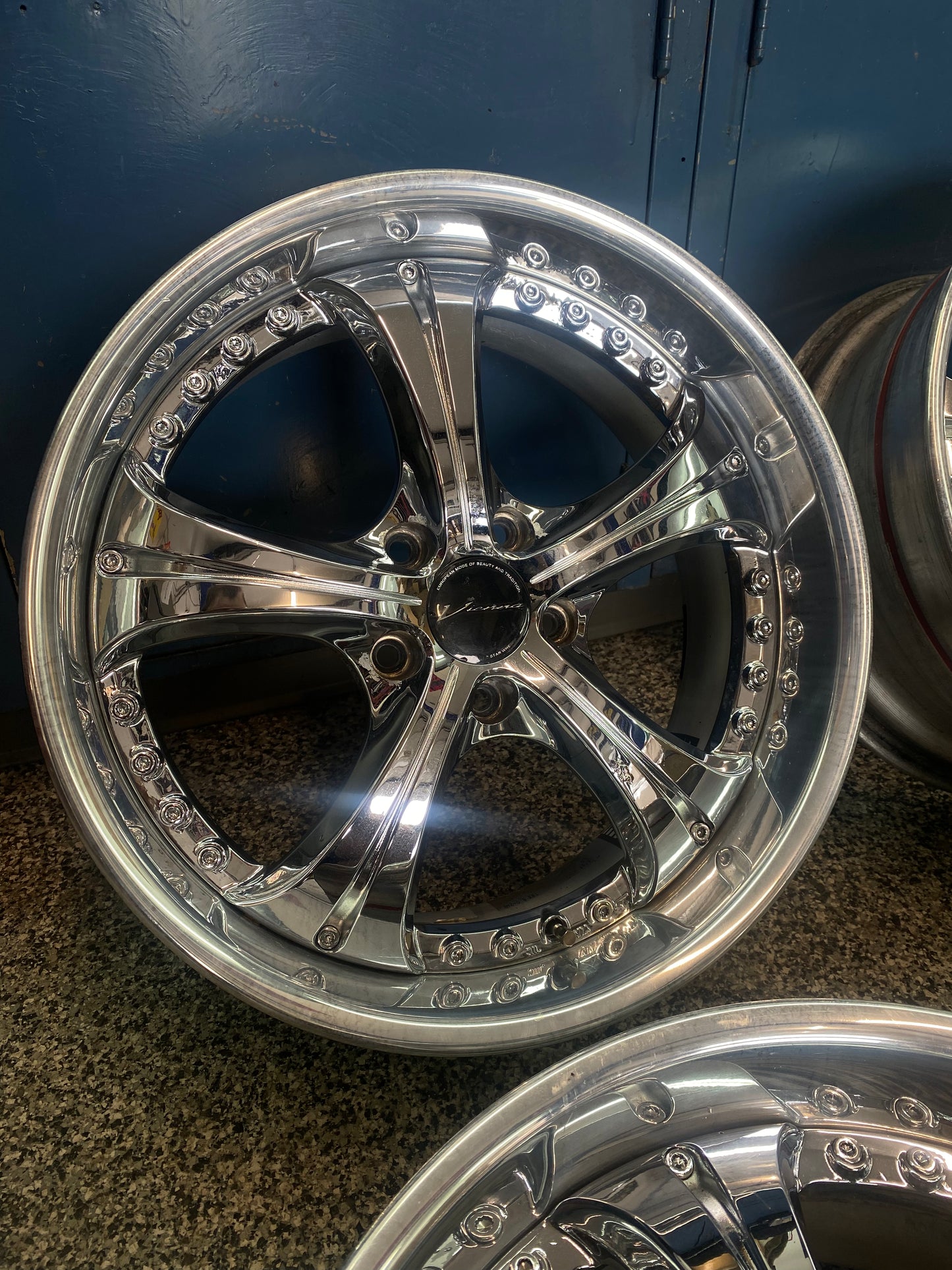 SSR Vienna Courage 18''