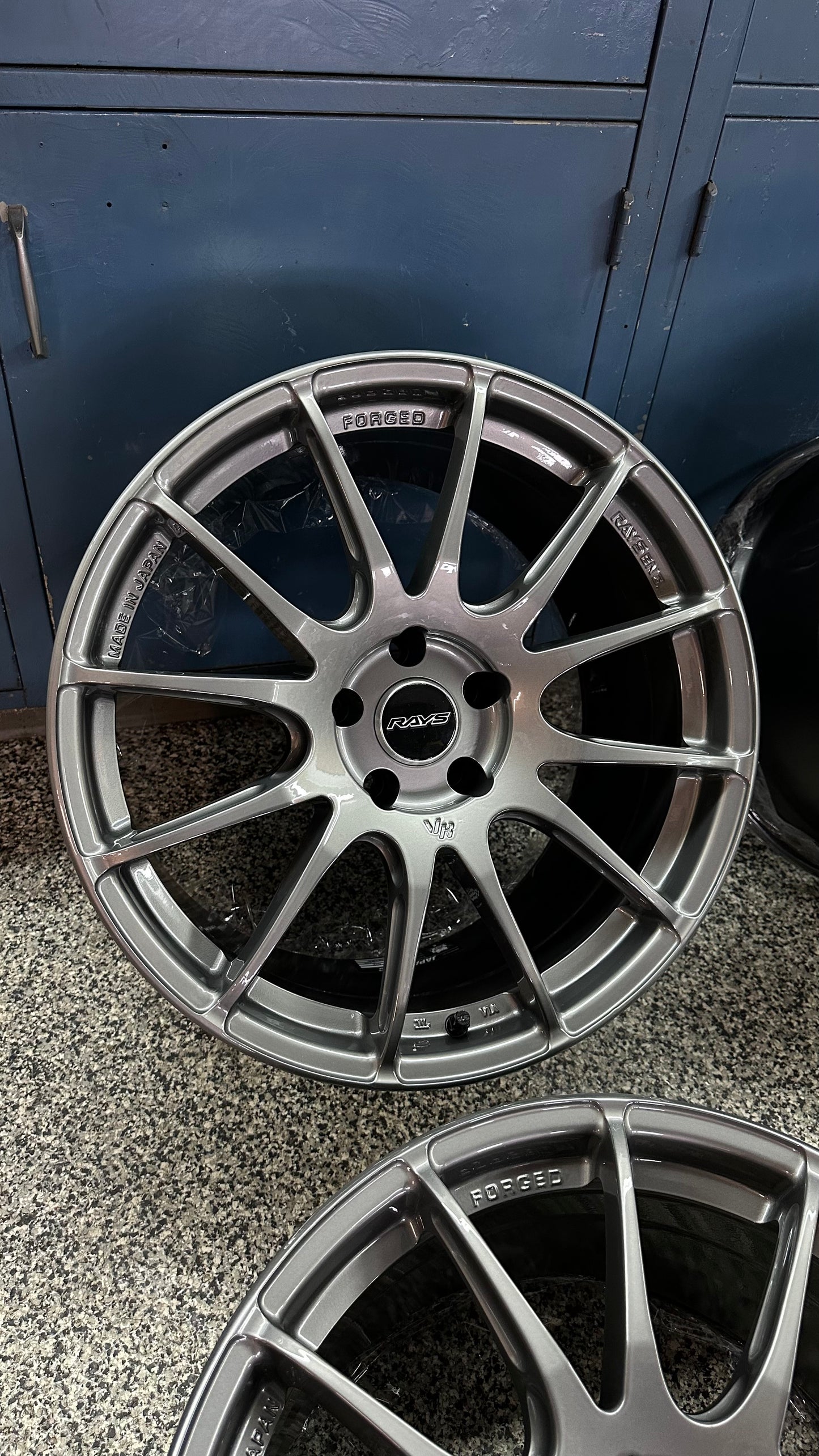 Rays Volk Racing G12 19''