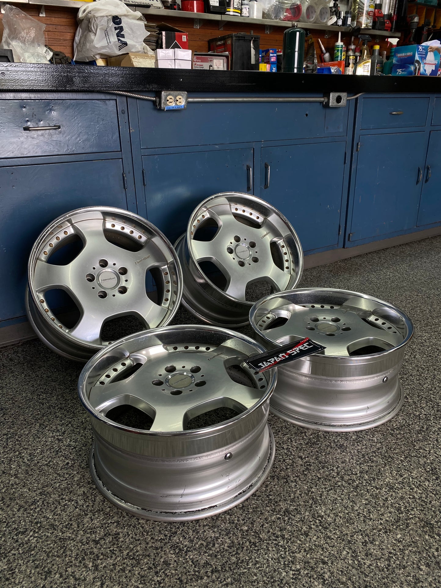 Lowenhart X/Position D01 18''