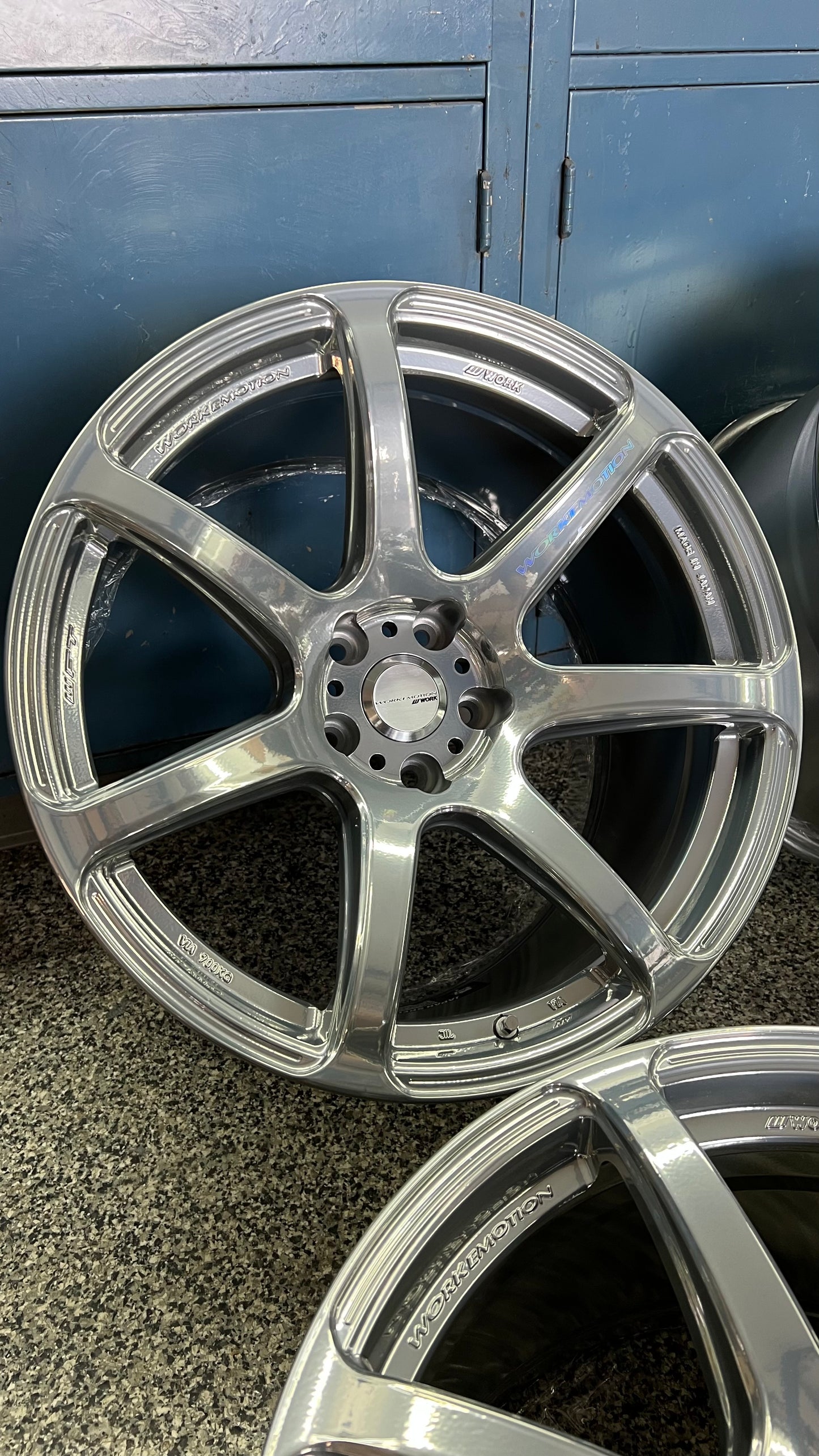 Work Emotion T7R 19''