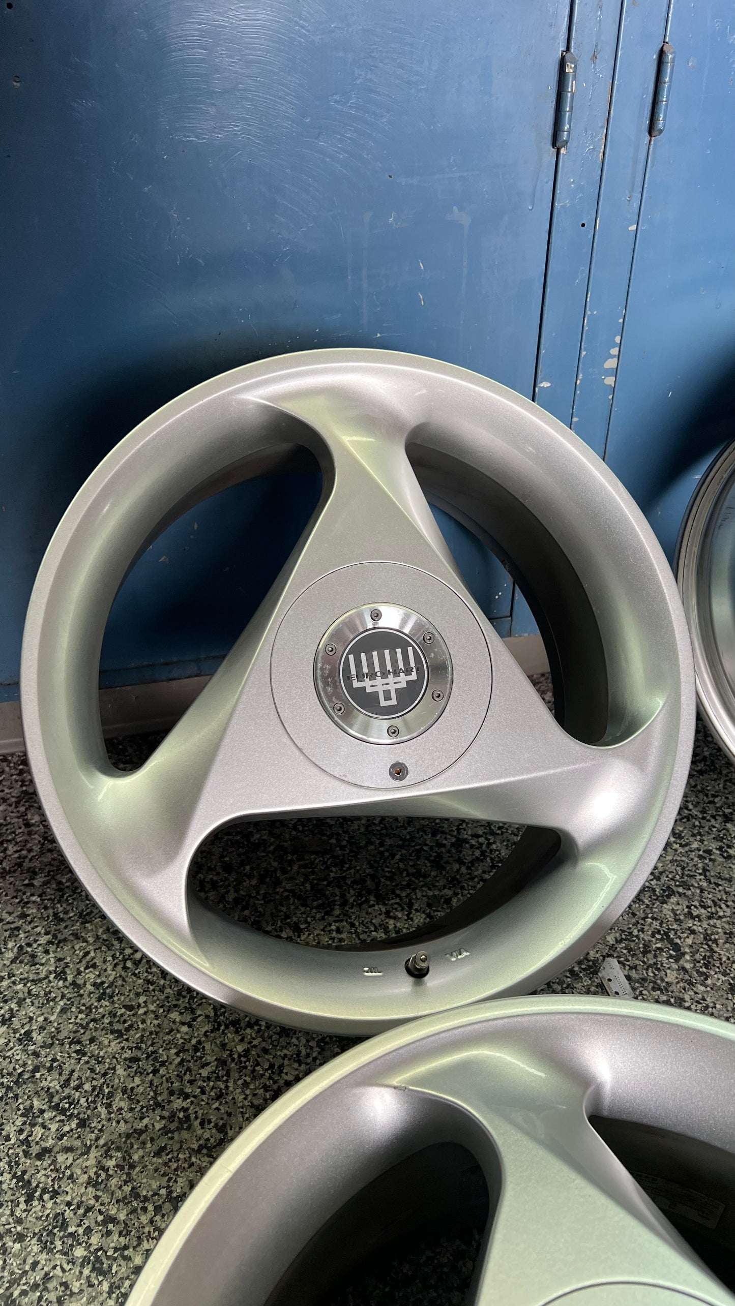 Bridgestone Euro Hart 16''