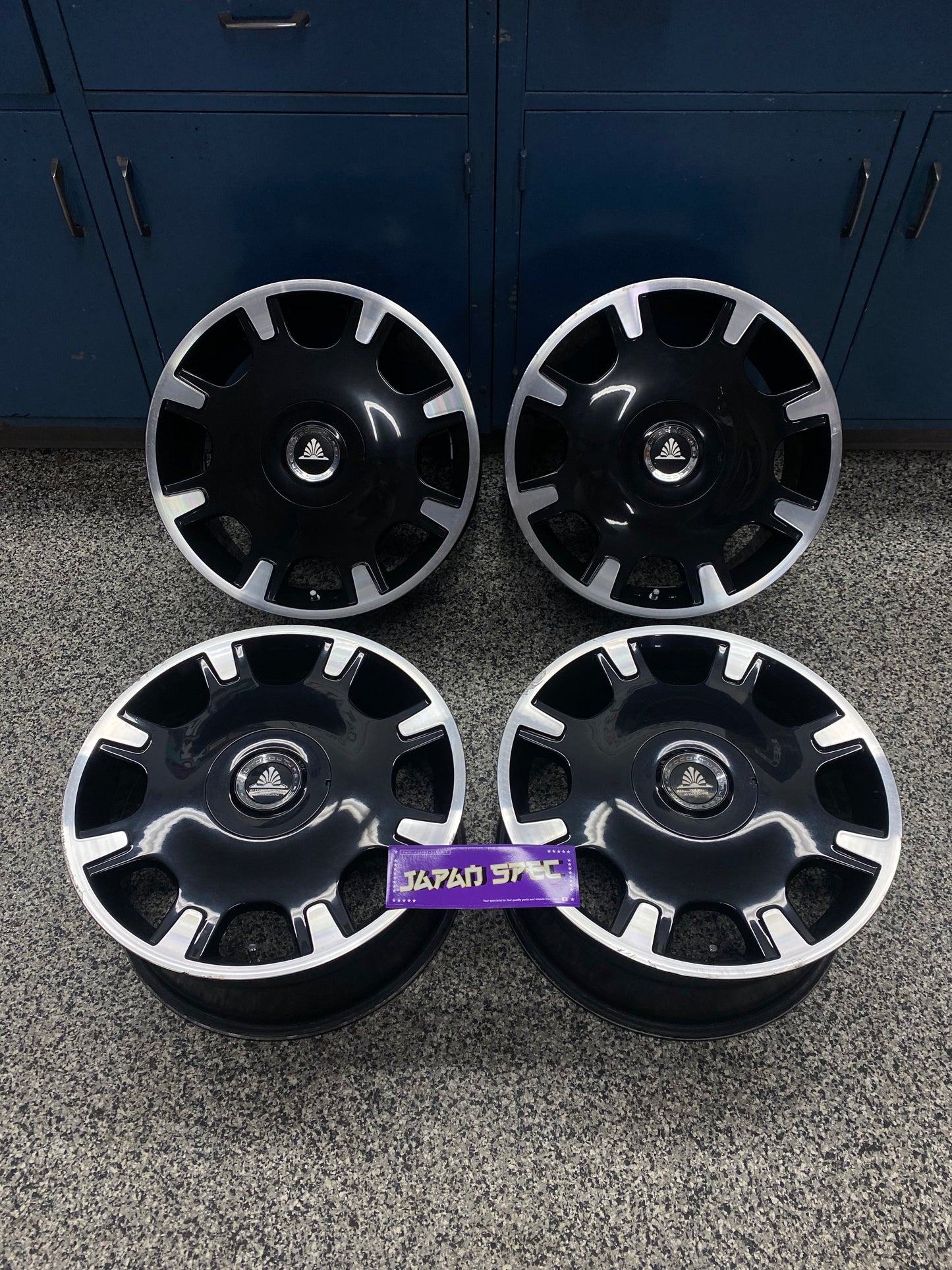 Auto Couture Blue Label Crescent 18''