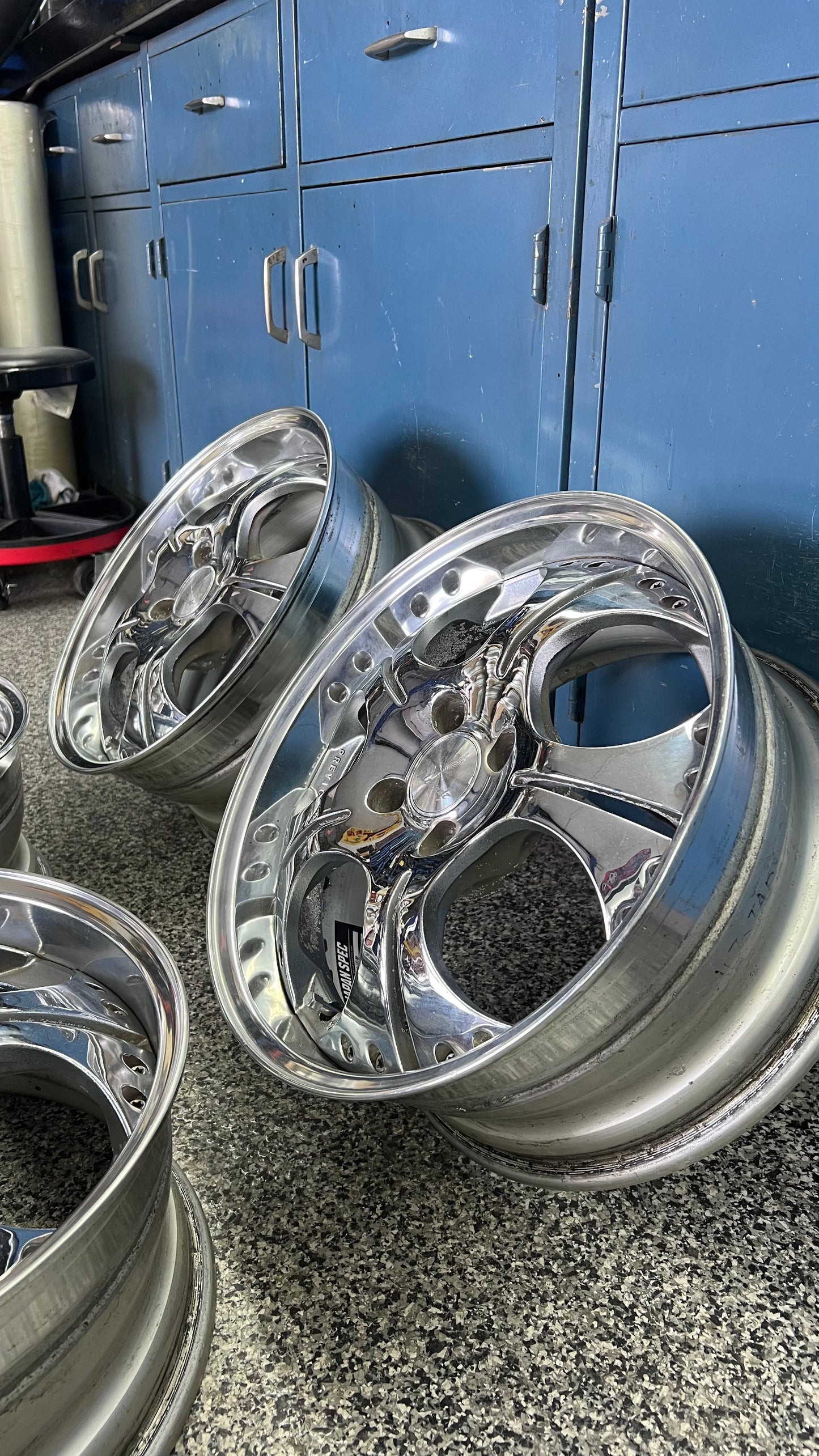 Riverside Altstadt Previo 16''