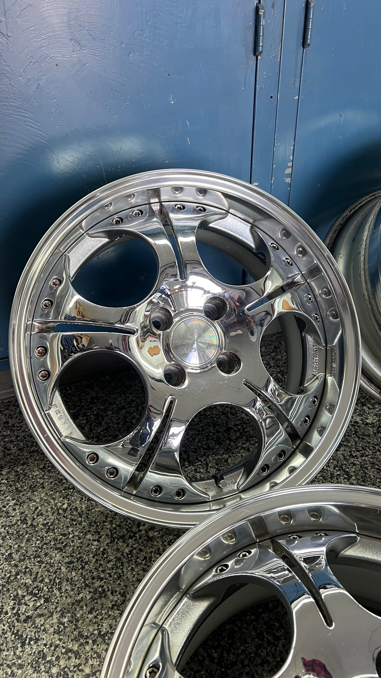 Riverside Altstadt Previo 16''