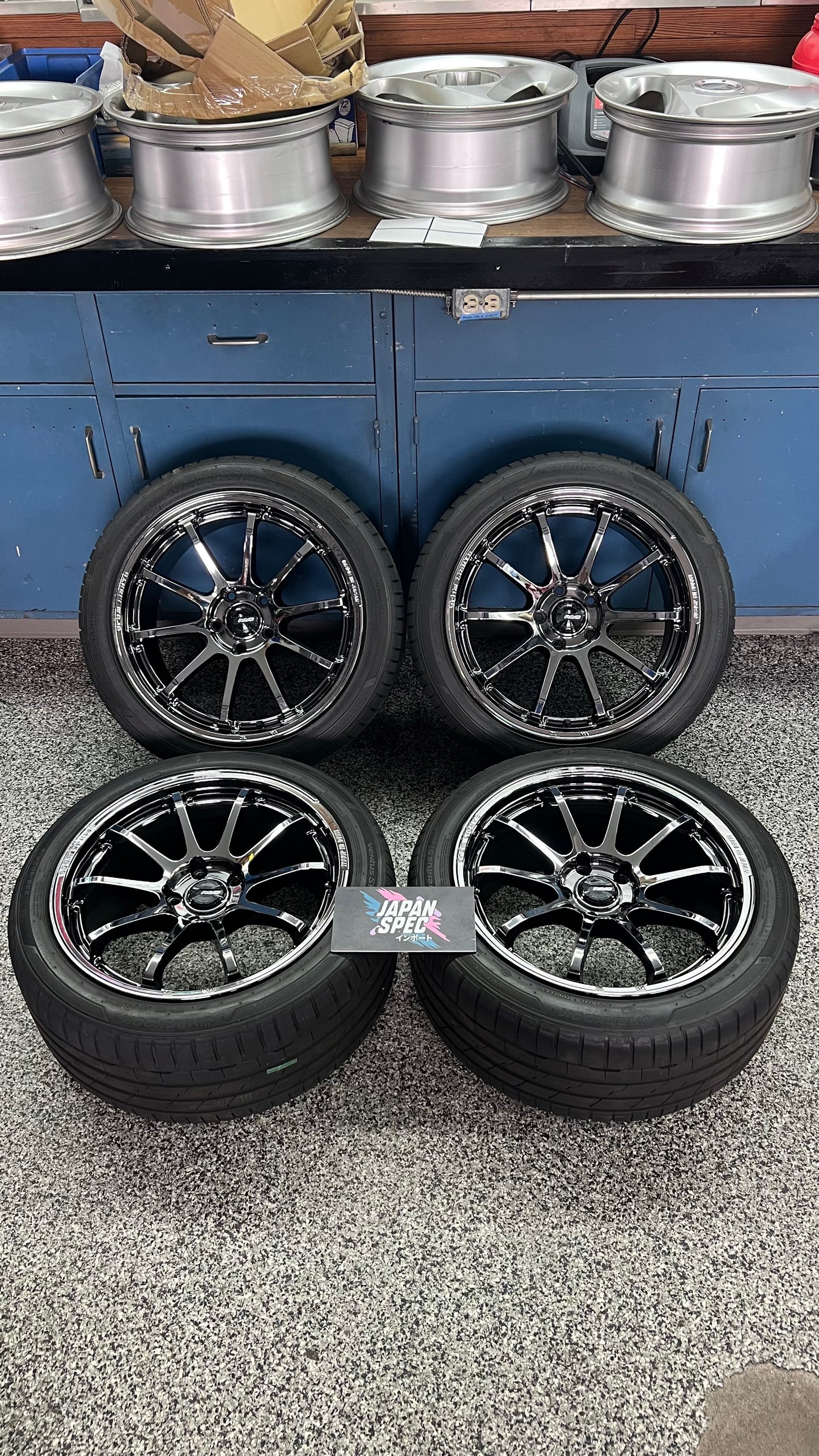 Rays Gramlights 57NR RBC Limited Edition 18'' + Hankook Ventus S1 Evo3