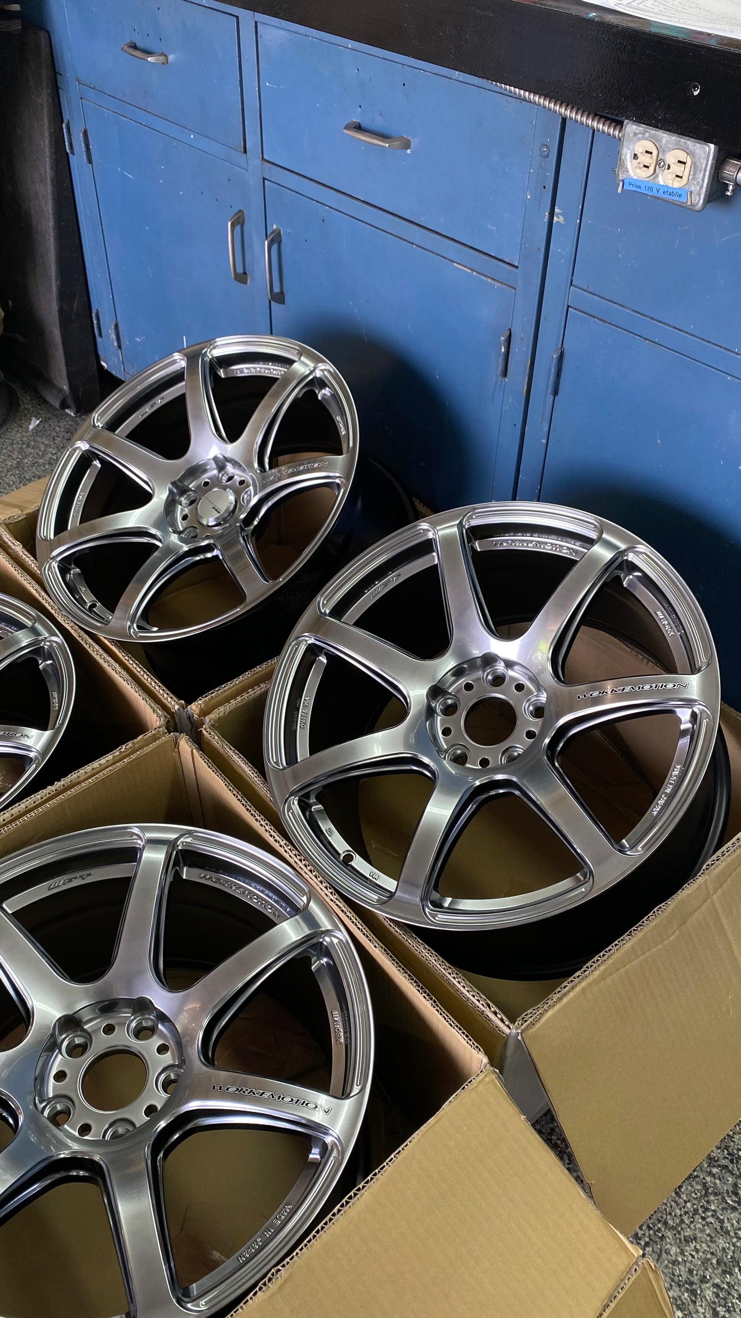 Work Emotion T7R 18''