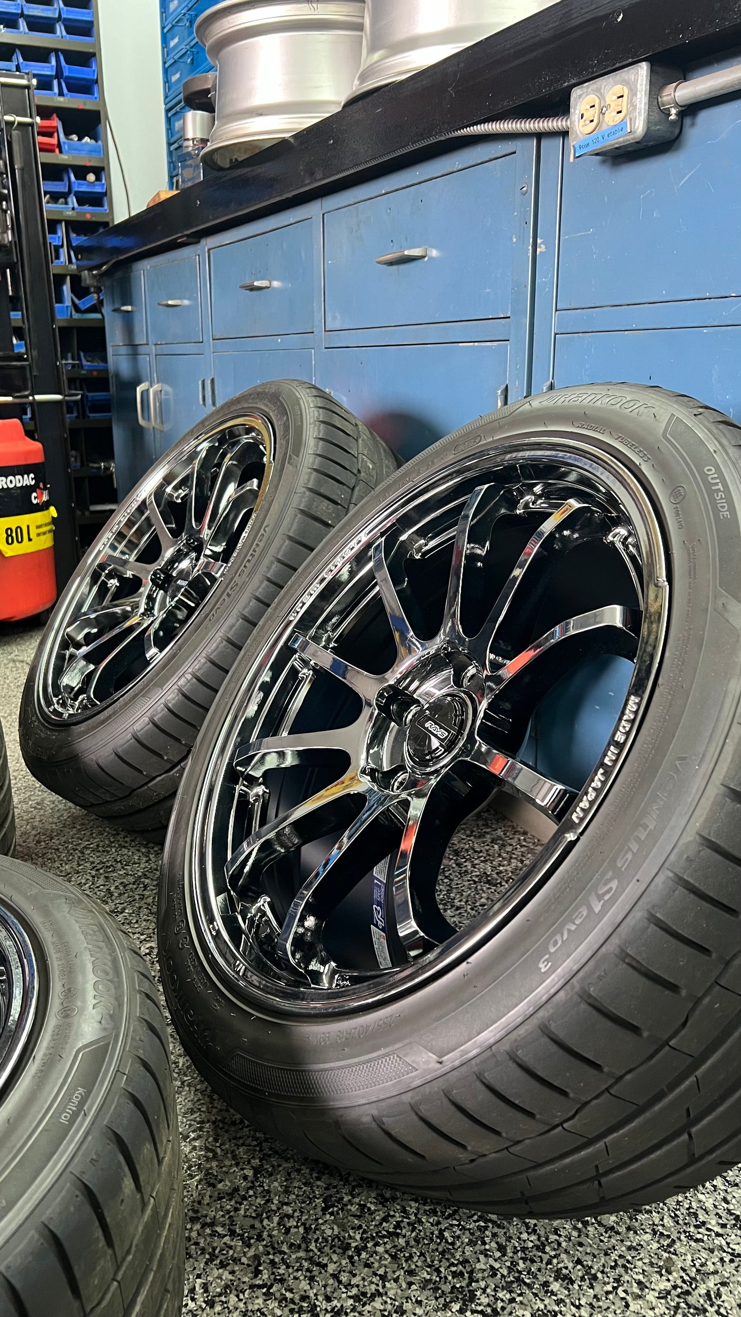 Rays Gramlights 57NR RBC Limited Edition 18'' + Hankook Ventus S1 Evo3