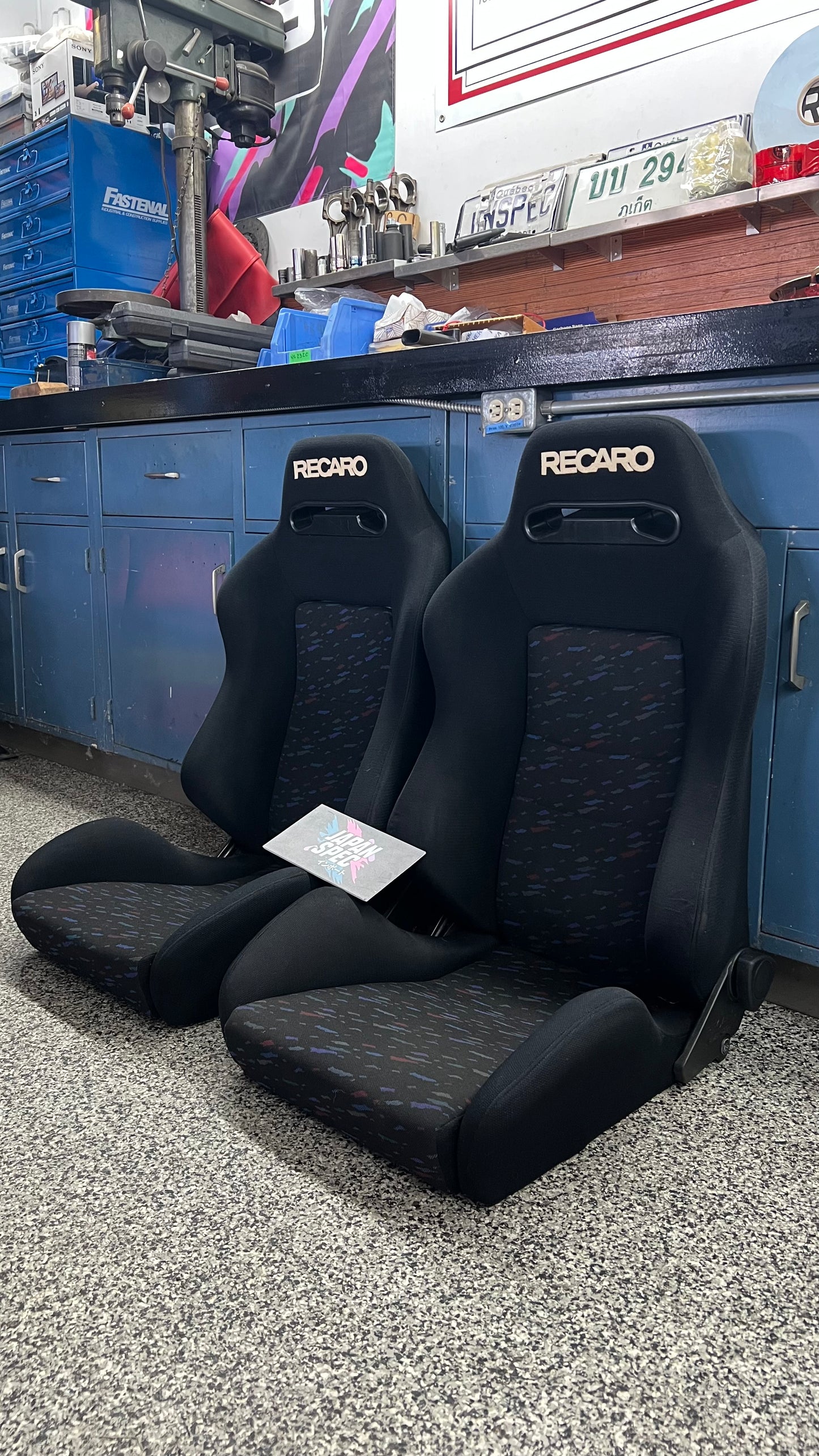 Recaro SR-3 Le Mans Confetti