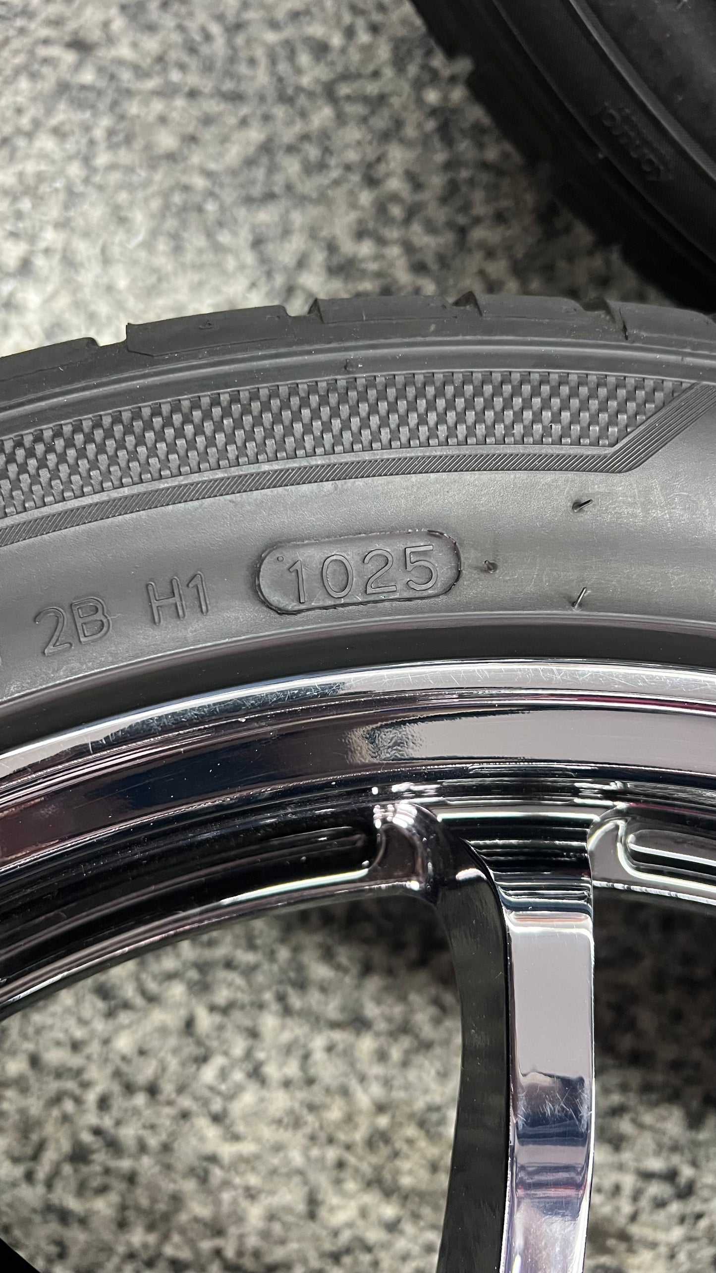 Rays Gramlights 57NR RBC Limited Edition 18'' + Hankook Ventus S1 Evo3