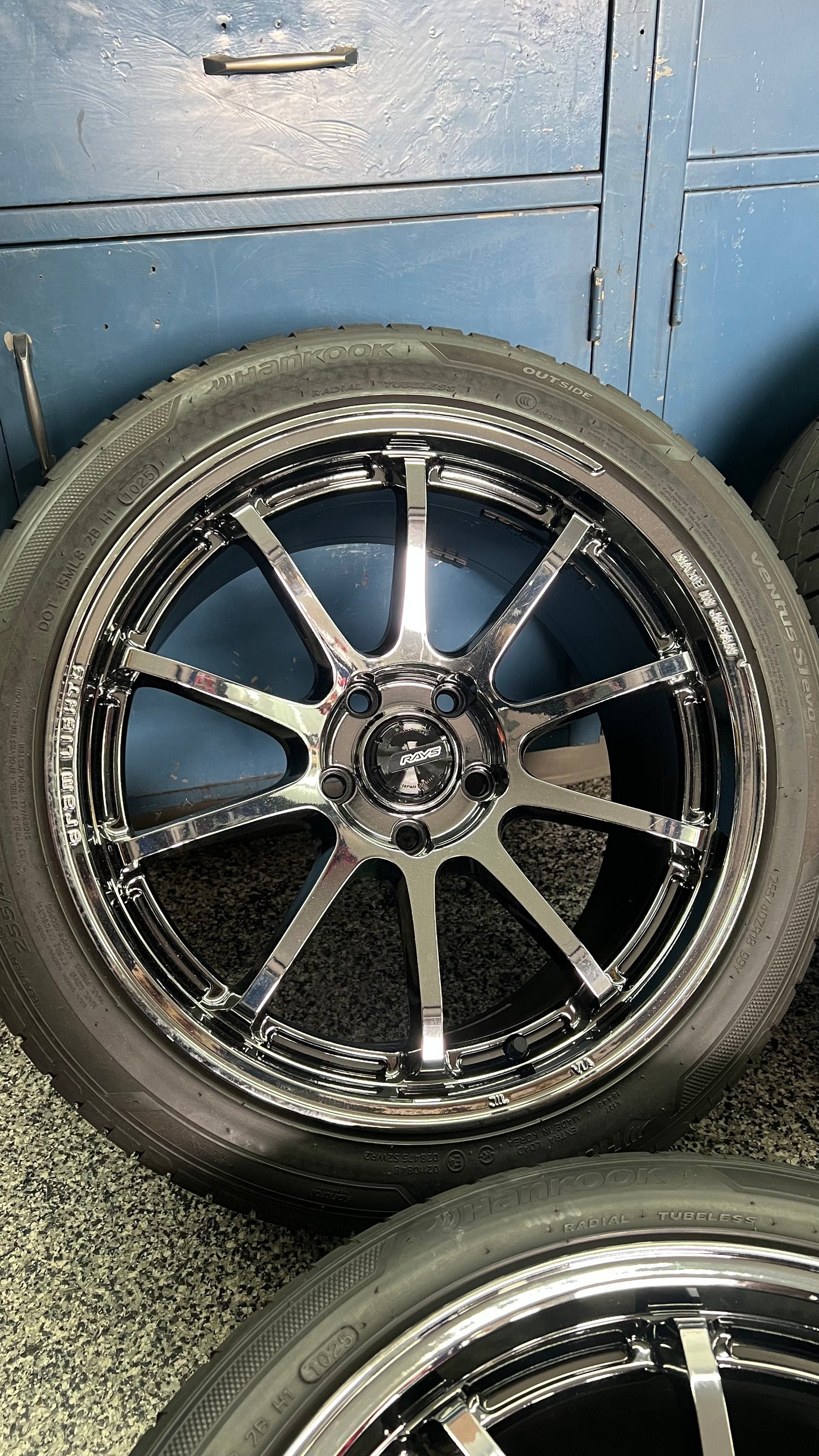 Rays Gramlights 57NR RBC Limited Edition 18'' + Hankook Ventus S1 Evo3