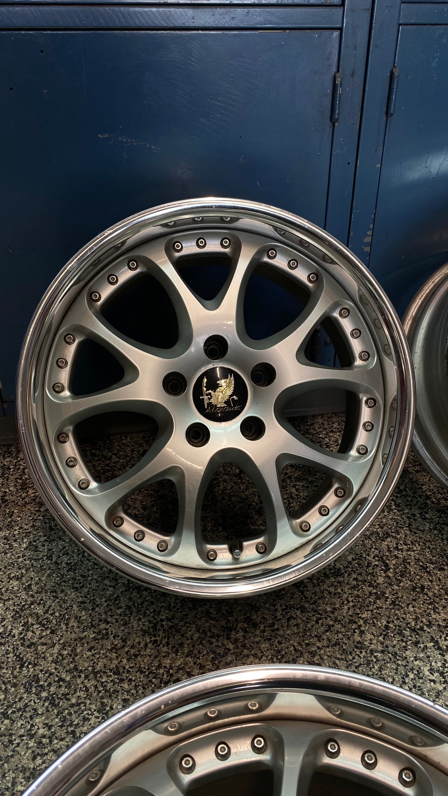 Riverside Altstadt Type 01 17''