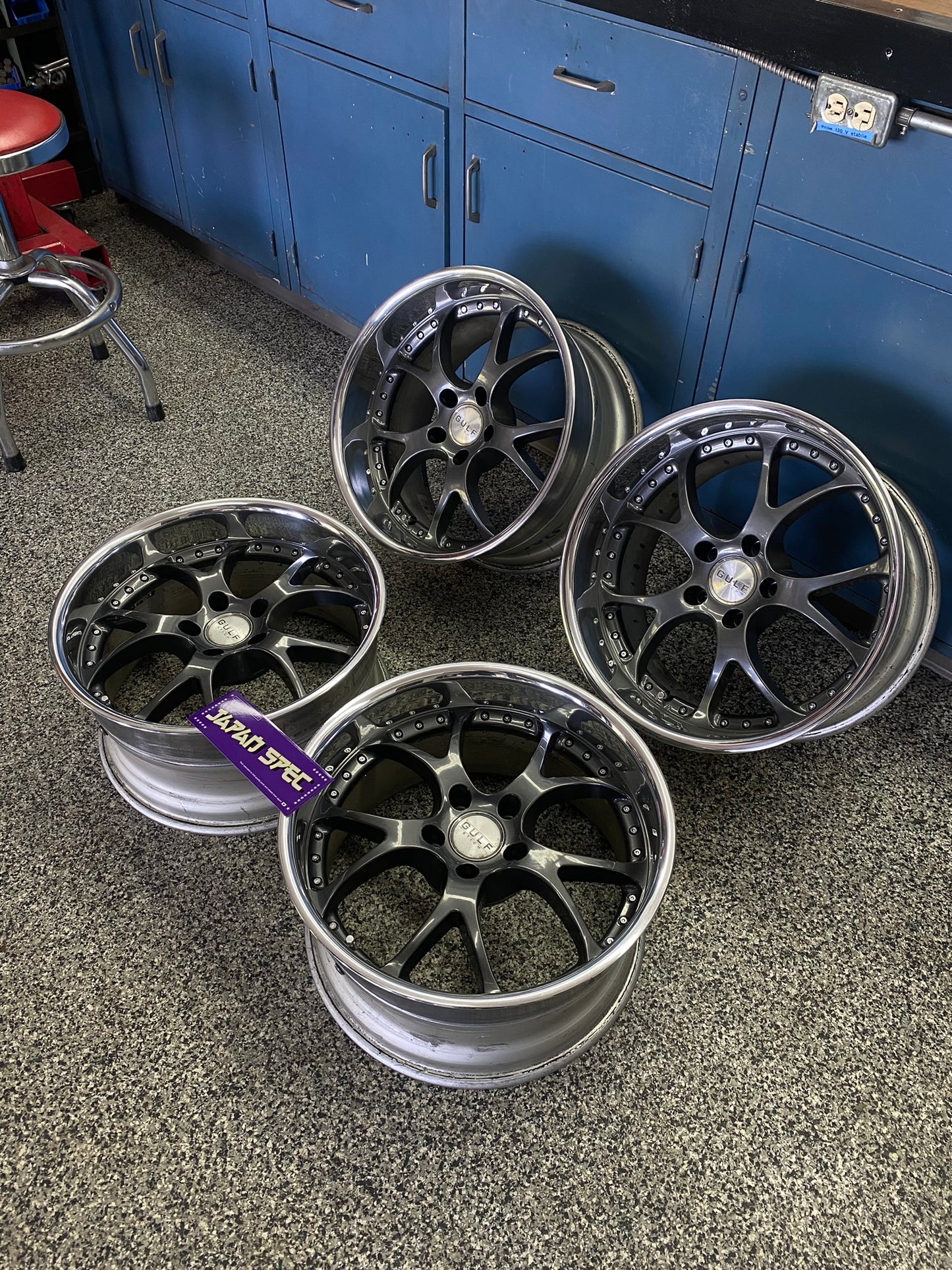 Hot Stuff Stich Gulf 18''