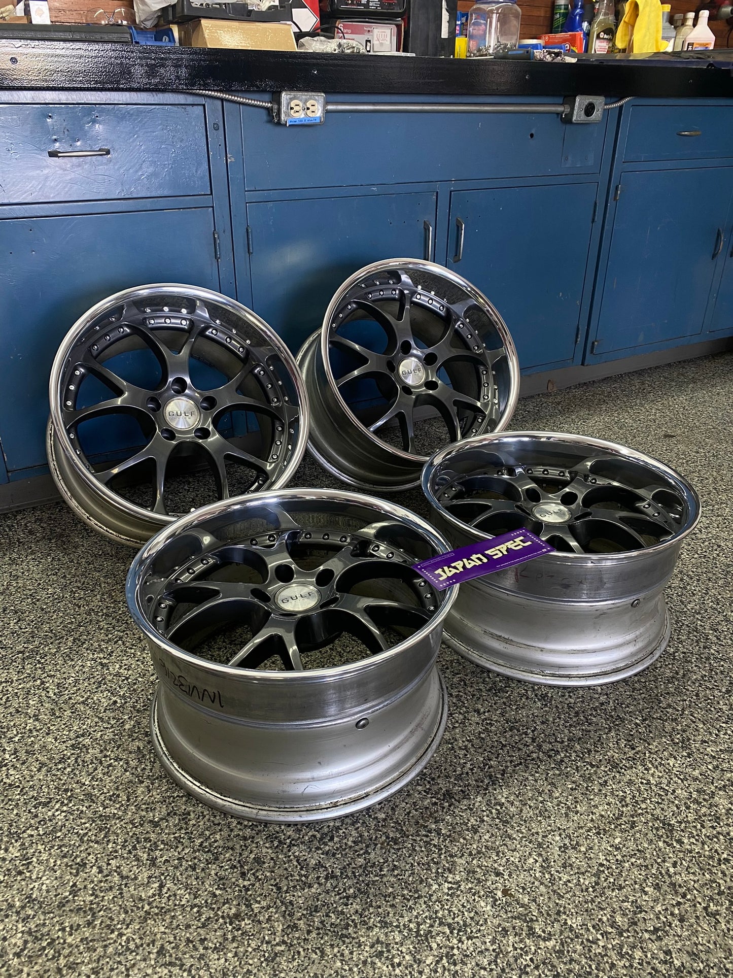 Hot Stuff Stich Gulf 18''