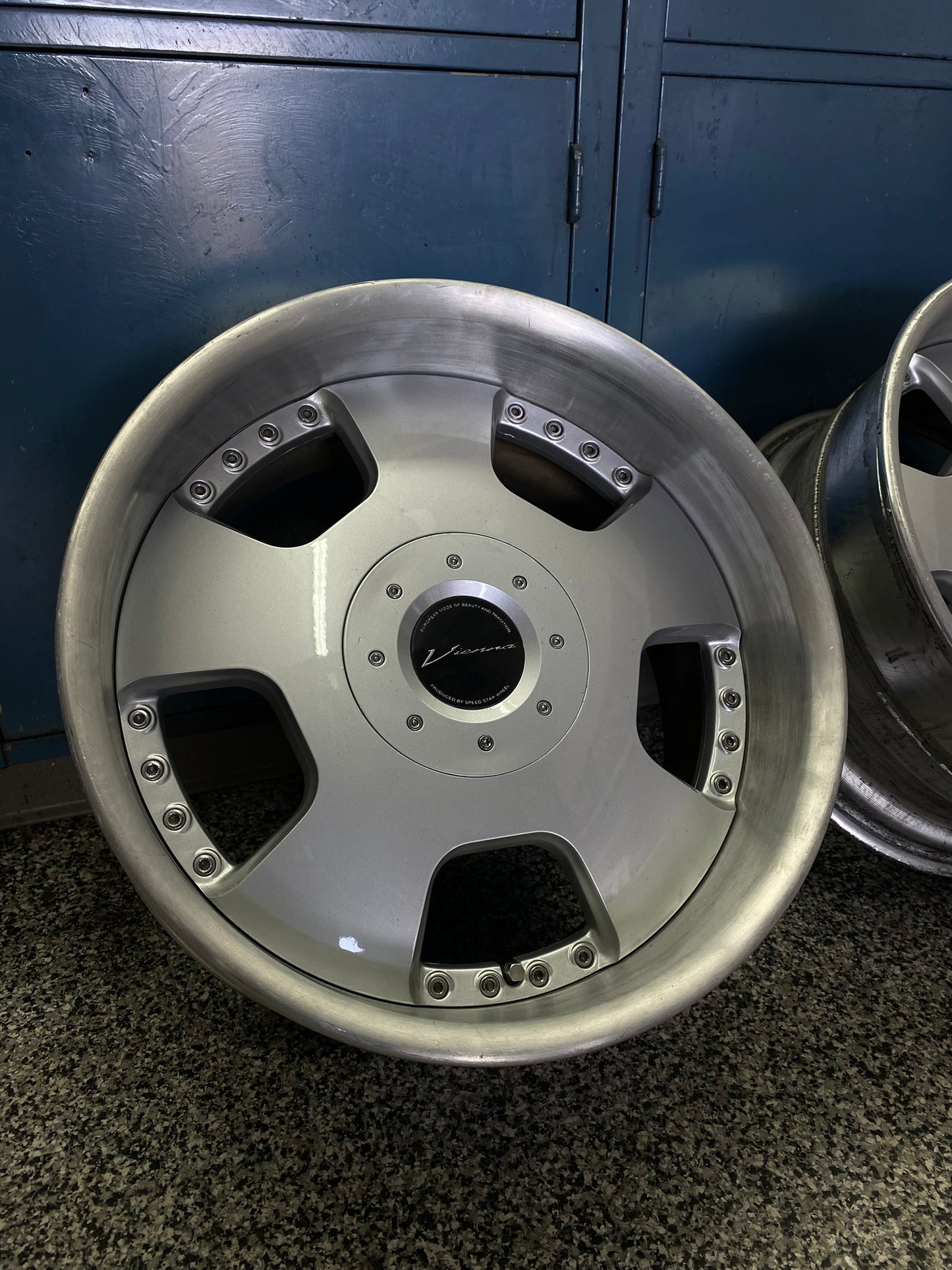 SSR Vienna Dish 18''