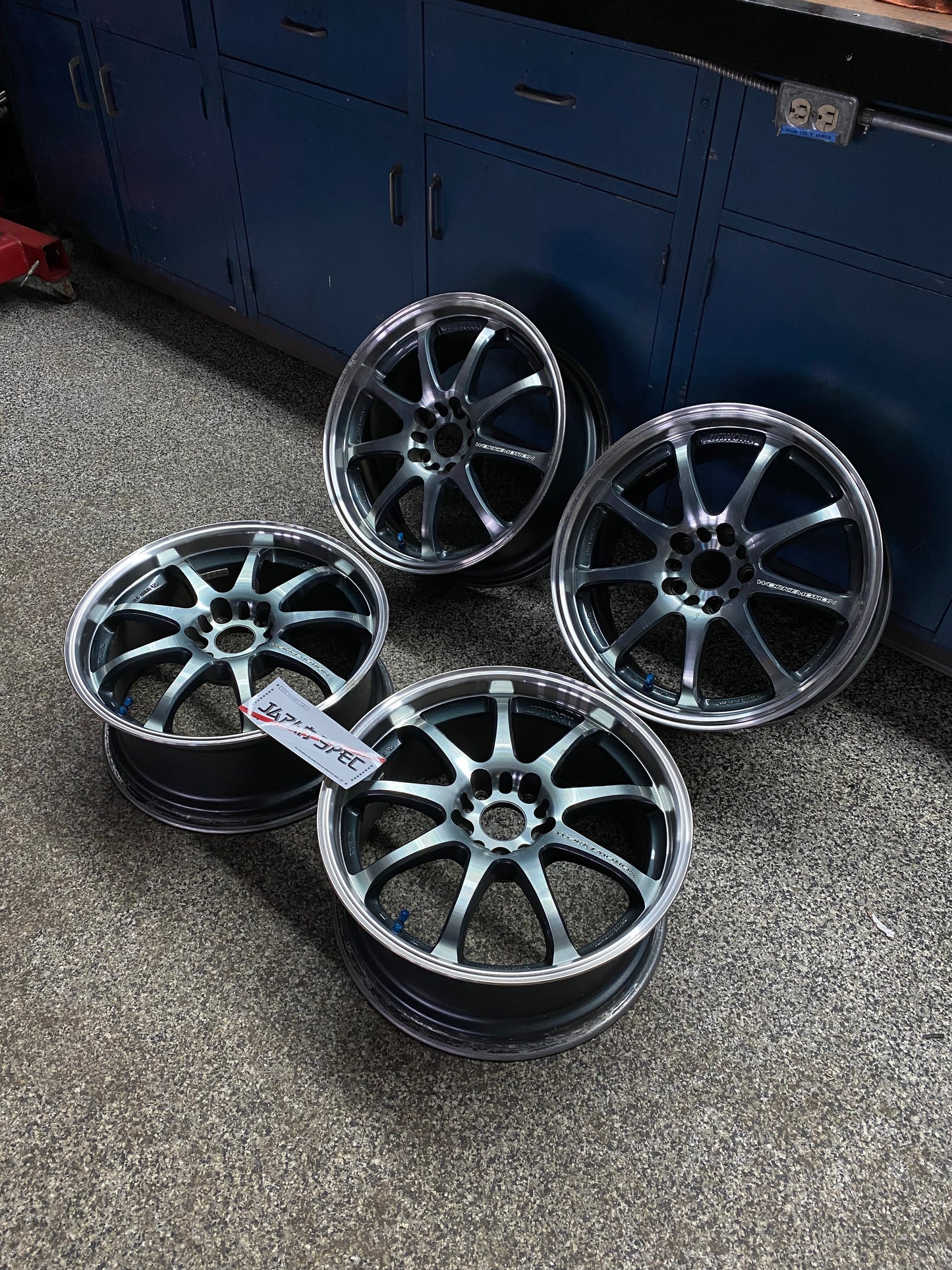 Work Emotion XD9 18''