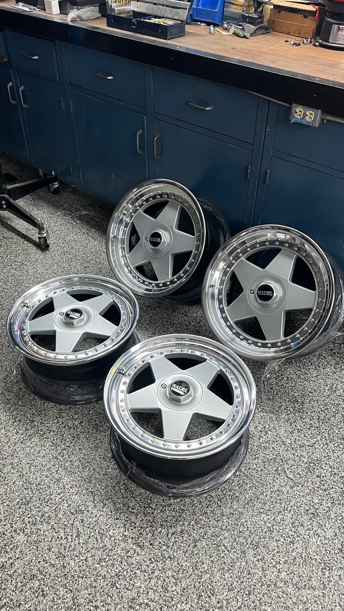 Work Madel 18''