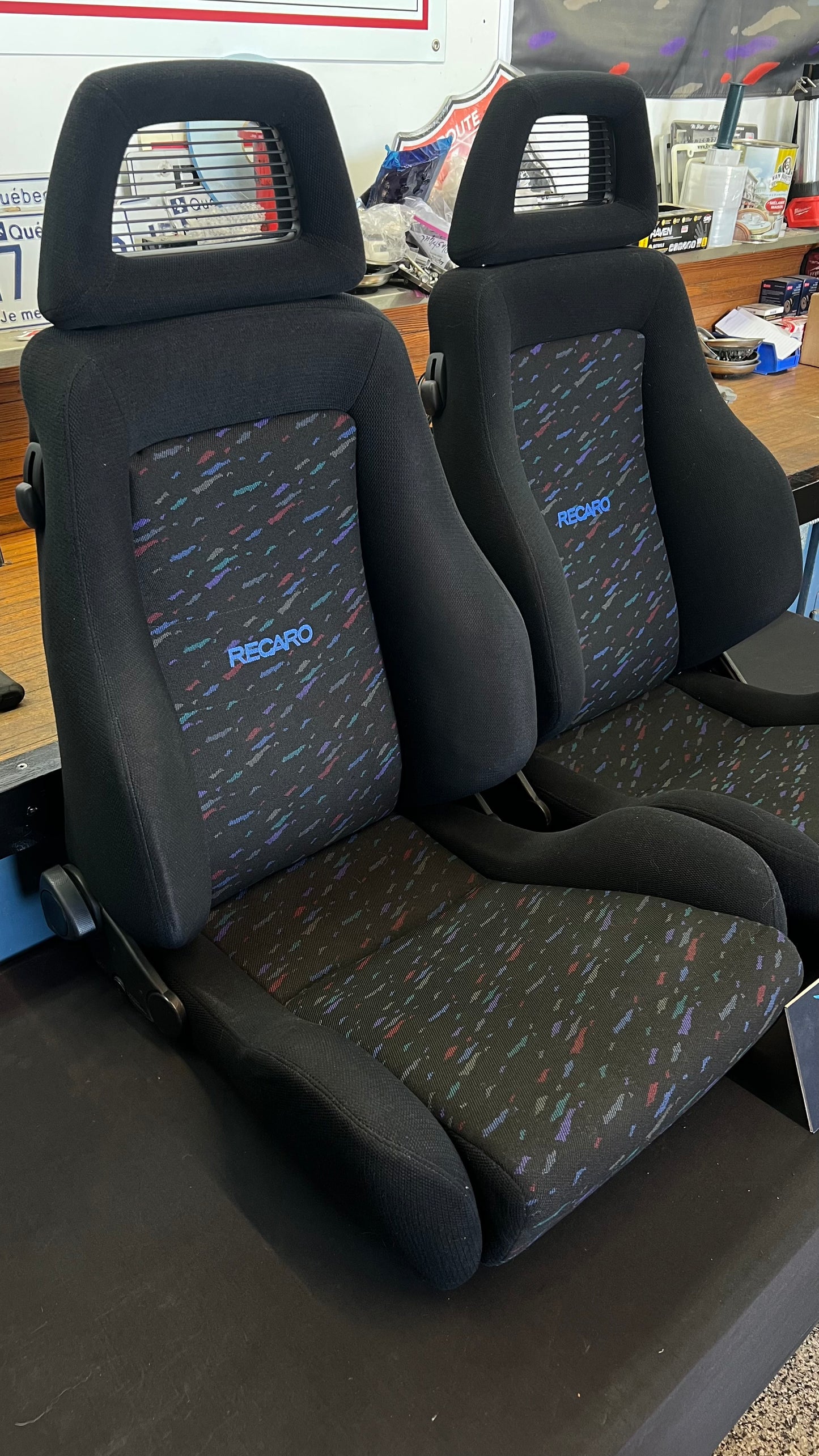 Recaro LS-B Le Mans Confetti